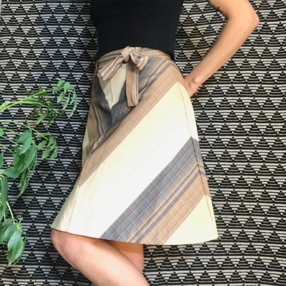 SOLD vtg A-line skirt, 24/xs - Picture 3 of 11